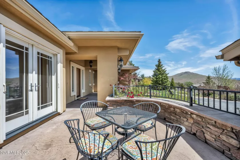 227 Earlham, Reno, Nevada 89511, 3 Bedrooms Bedrooms, ,4 BathroomsBathrooms,Residential,Residential,Earlham,250002788