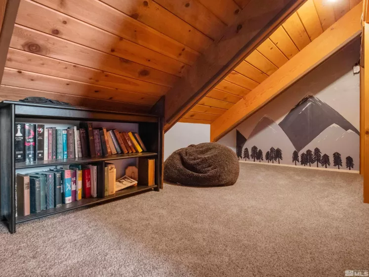120442 US Highway 395, Topaz, California 96133, 3 Bedrooms Bedrooms, ,3 BathroomsBathrooms,Residential,Residential,US Highway 395,250002781