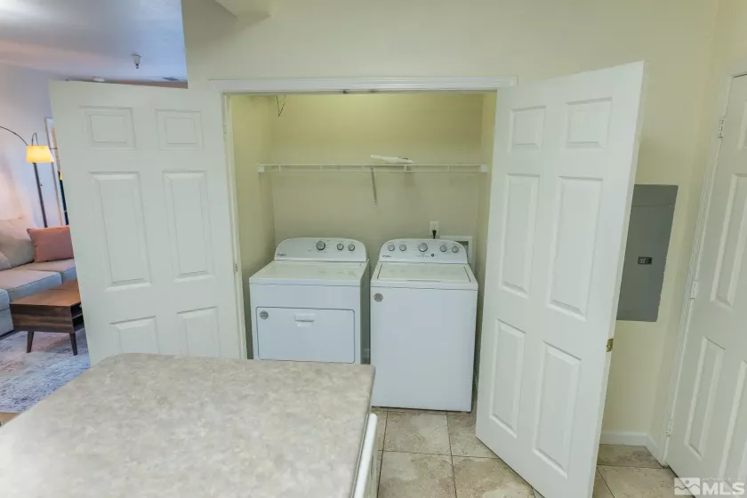 200 Talus, Reno, Nevada 89503, 2 Bedrooms Bedrooms, ,2 BathroomsBathrooms,Residential,Residential,Talus,250002765