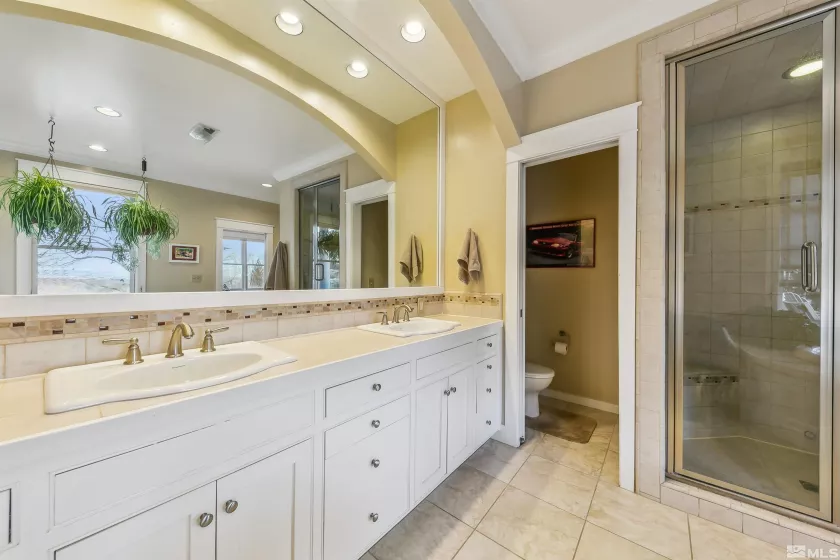 10860 Shay, Reno, Nevada 89511, 4 Bedrooms Bedrooms, ,5 BathroomsBathrooms,Residential,Residential,Shay,250002661