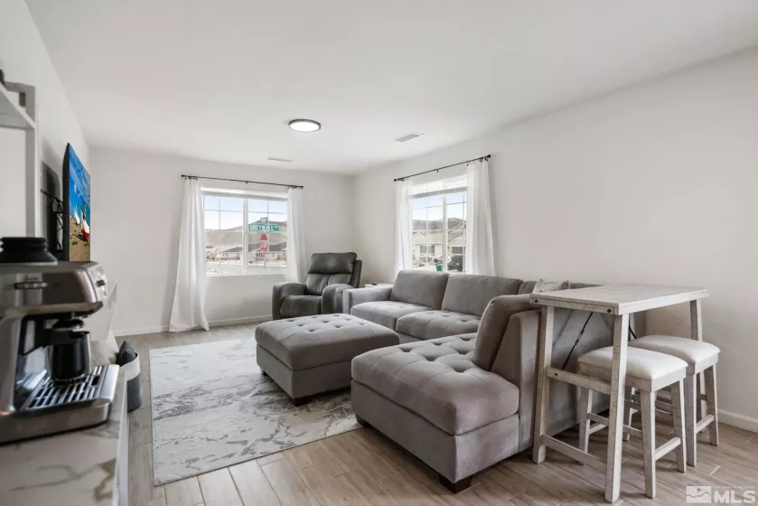 276 Greywall, Dayton, Nevada 89403, 5 Bedrooms Bedrooms, ,3 BathroomsBathrooms,Residential,Residential,Greywall,250002662