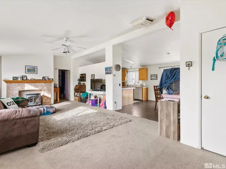 3867 Sapphire, Wellington, Nevada 89444, 3 Bedrooms Bedrooms, ,2 BathroomsBathrooms,Residential,Residential,Sapphire,250002655