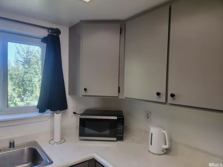 103 Vista Rafael, Reno, Nevada 89506, 1 Bedroom Bedrooms, ,1 BathroomBathrooms,Residential,Residential,Vista Rafael,250006207