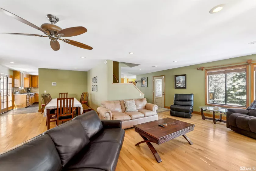 626 Canyon, Zephyr Cove, Nevada 89448, 5 Bedrooms Bedrooms, ,4 BathroomsBathrooms,Residential,Residential,Canyon,250003595