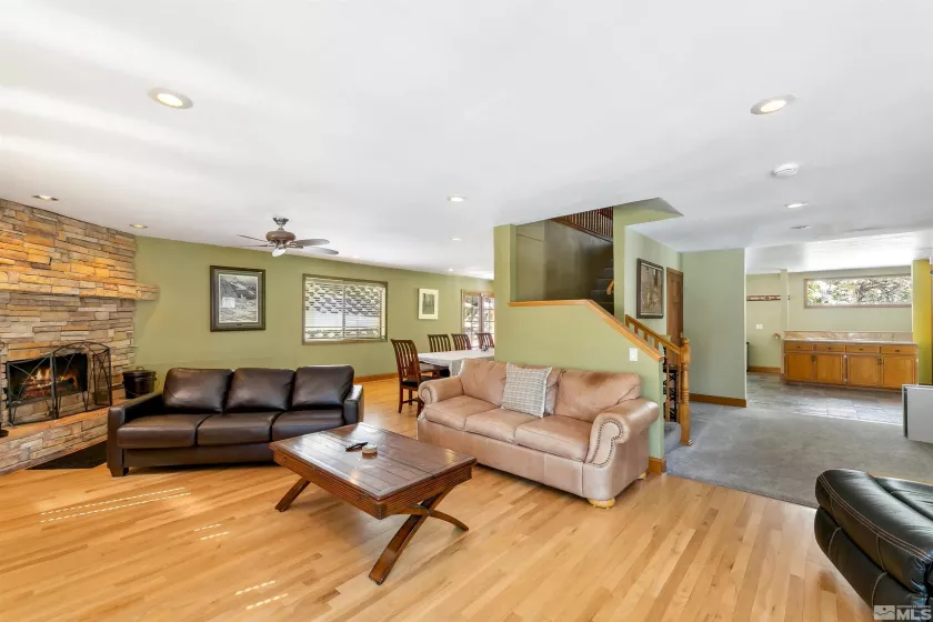 626 Canyon, Zephyr Cove, Nevada 89448, 5 Bedrooms Bedrooms, ,4 BathroomsBathrooms,Residential,Residential,Canyon,250003595