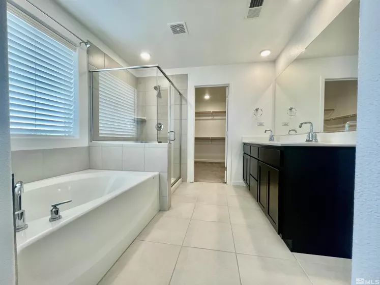 7253 Mustengo, Reno, Nevada 89506, 4 Bedrooms Bedrooms, ,3 BathroomsBathrooms,Residential,Residential,Mustengo,250003591