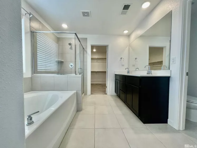 7253 Mustengo, Reno, Nevada 89506, 4 Bedrooms Bedrooms, ,3 BathroomsBathrooms,Residential,Residential,Mustengo,250003591