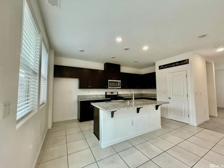 7253 Mustengo, Reno, Nevada 89506, 4 Bedrooms Bedrooms, ,3 BathroomsBathrooms,Residential,Residential,Mustengo,250003591