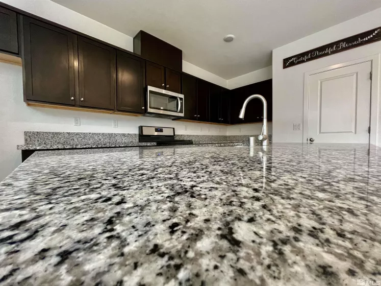 7253 Mustengo, Reno, Nevada 89506, 4 Bedrooms Bedrooms, ,3 BathroomsBathrooms,Residential,Residential,Mustengo,250003591