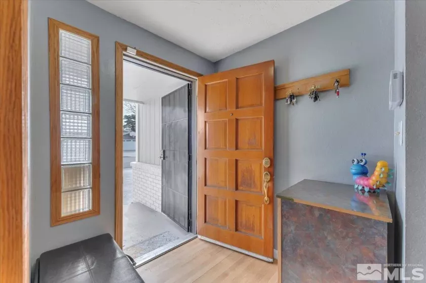 2925 Escondido, Reno, Nevada 89502, 3 Bedrooms Bedrooms, ,3 BathroomsBathrooms,Residential,Residential,Escondido,250003543