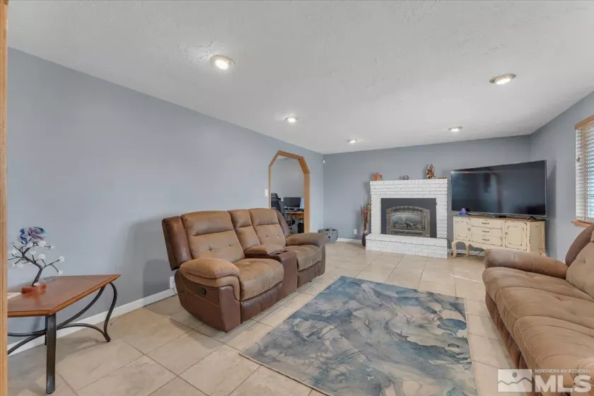 2925 Escondido, Reno, Nevada 89502, 3 Bedrooms Bedrooms, ,3 BathroomsBathrooms,Residential,Residential,Escondido,250003543