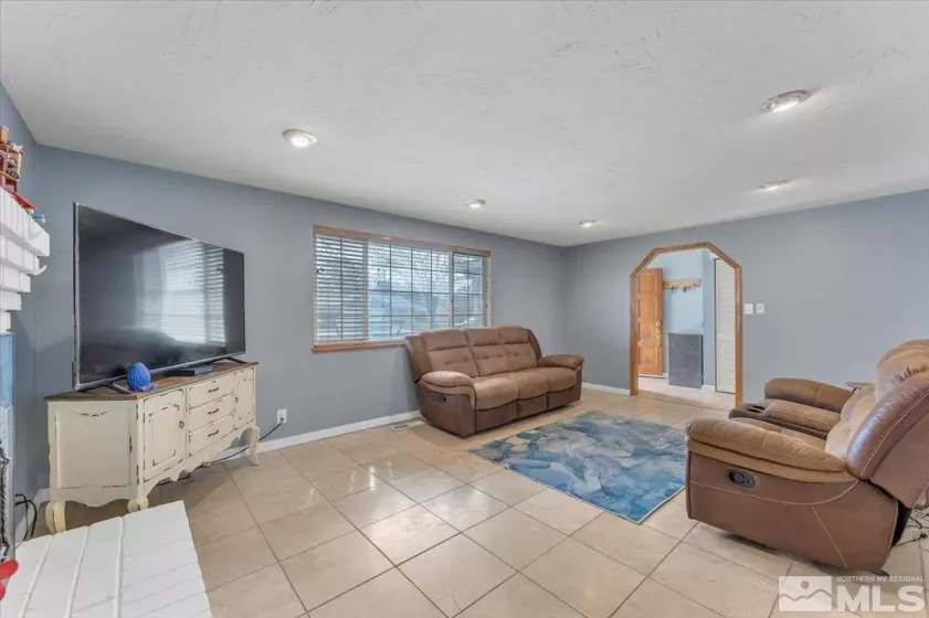 2925 Escondido, Reno, Nevada 89502, 3 Bedrooms Bedrooms, ,3 BathroomsBathrooms,Residential,Residential,Escondido,250003543