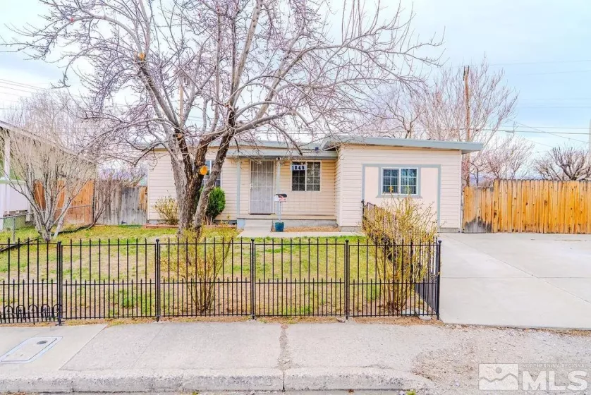1845 Auburn, Reno, Nevada 89502, 3 Bedrooms Bedrooms, ,1 BathroomBathrooms,Residential,Residential,Auburn,250003506