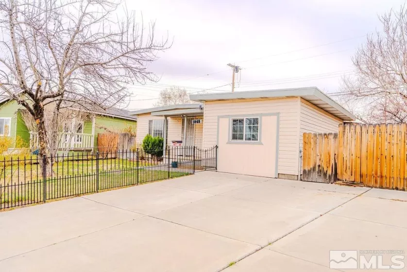 1845 Auburn, Reno, Nevada 89502, 3 Bedrooms Bedrooms, ,1 BathroomBathrooms,Residential,Residential,Auburn,250003506
