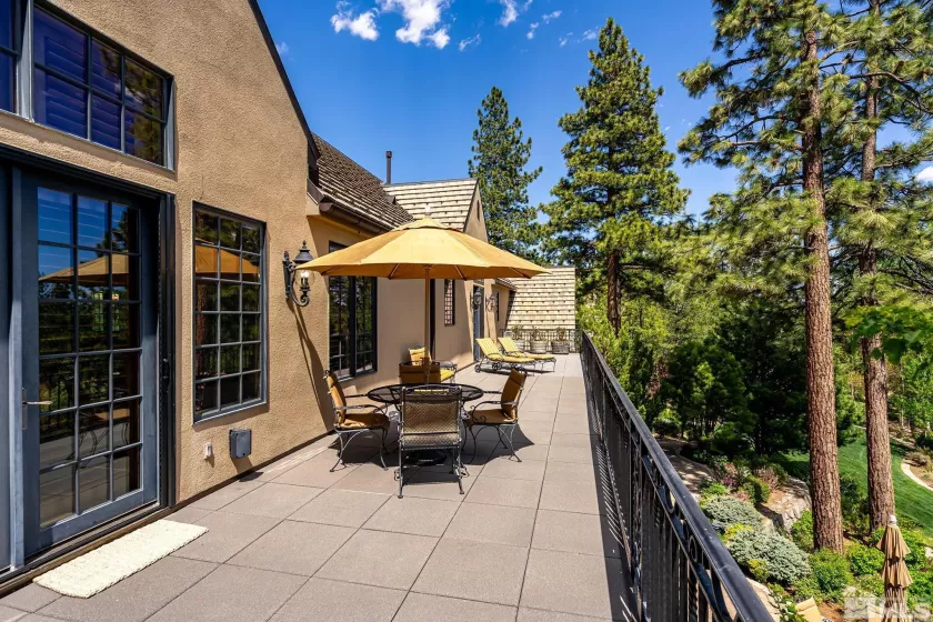 6025 Lake Geneva, Reno, Nevada 89511, 6 Bedrooms Bedrooms, ,6 BathroomsBathrooms,Residential,Residential,Lake Geneva,250003468