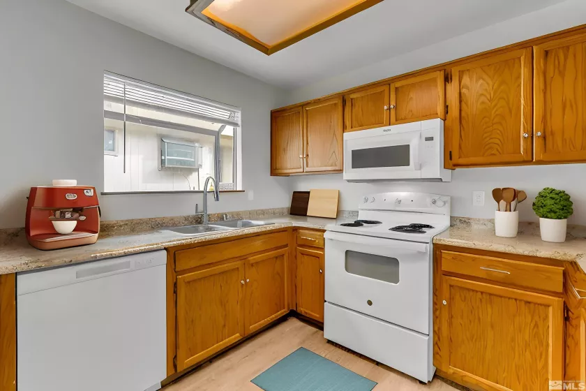 4985 7th, Reno, Nevada 89503, 2 Bedrooms Bedrooms, ,2 BathroomsBathrooms,Residential,Residential,7th,250003295