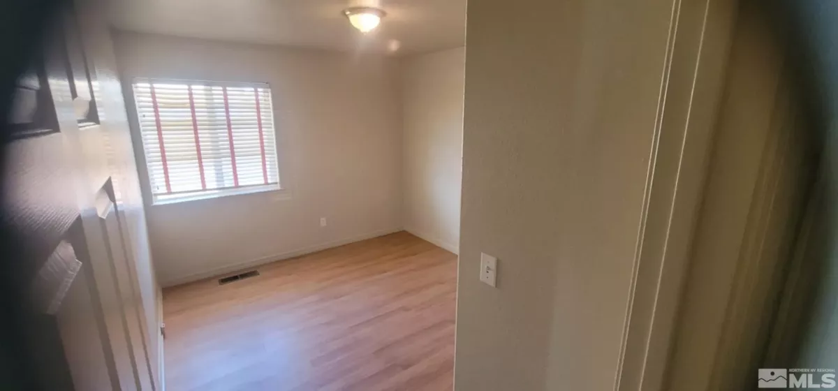933 Julia, Fernley, Nevada 89408, 3 Bedrooms Bedrooms, ,2 BathroomsBathrooms,Residential,Residential,Julia,250003310