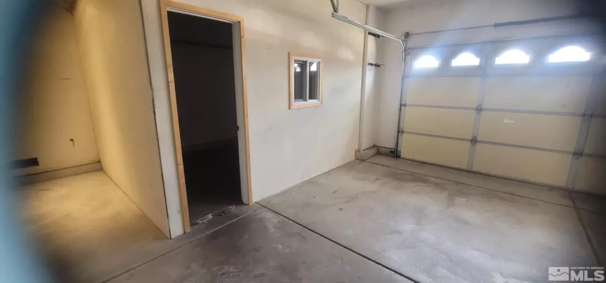 933 Julia, Fernley, Nevada 89408, 3 Bedrooms Bedrooms, ,2 BathroomsBathrooms,Residential,Residential,Julia,250003310