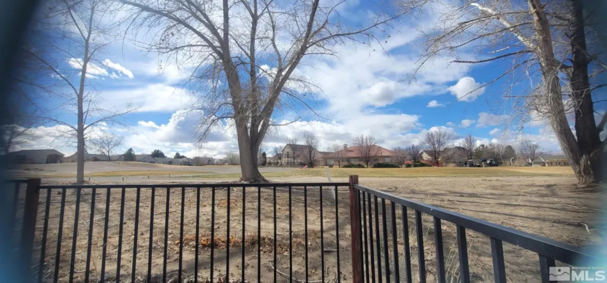933 Julia, Fernley, Nevada 89408, 3 Bedrooms Bedrooms, ,2 BathroomsBathrooms,Residential,Residential,Julia,250003310