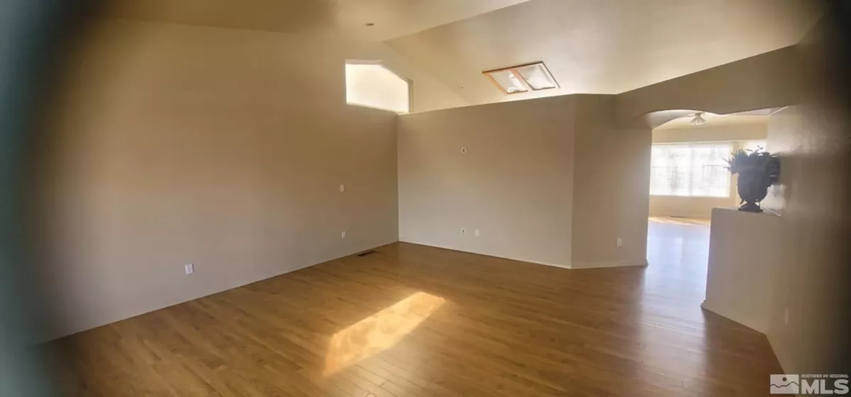 933 Julia, Fernley, Nevada 89408, 3 Bedrooms Bedrooms, ,2 BathroomsBathrooms,Residential,Residential,Julia,250003310