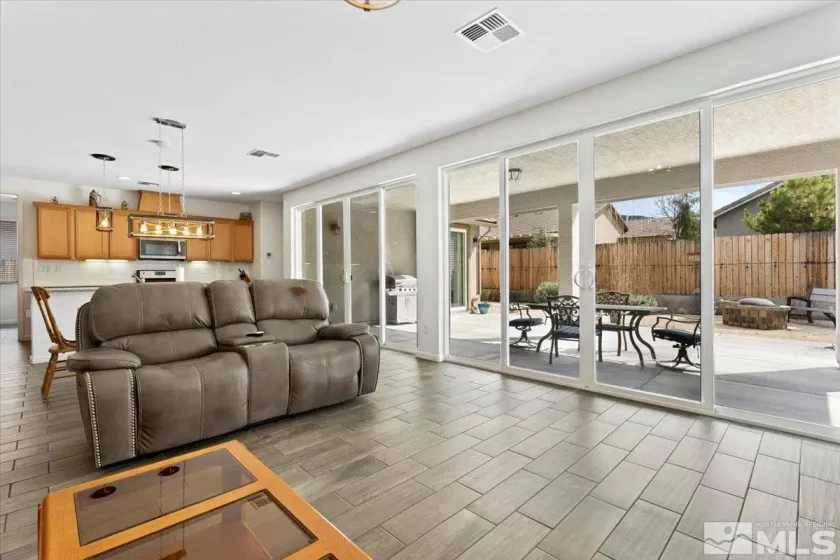 9820 Hafflinger, Reno, Nevada 89521, 2 Bedrooms Bedrooms, ,2 BathroomsBathrooms,Residential,Residential,Hafflinger,250003265