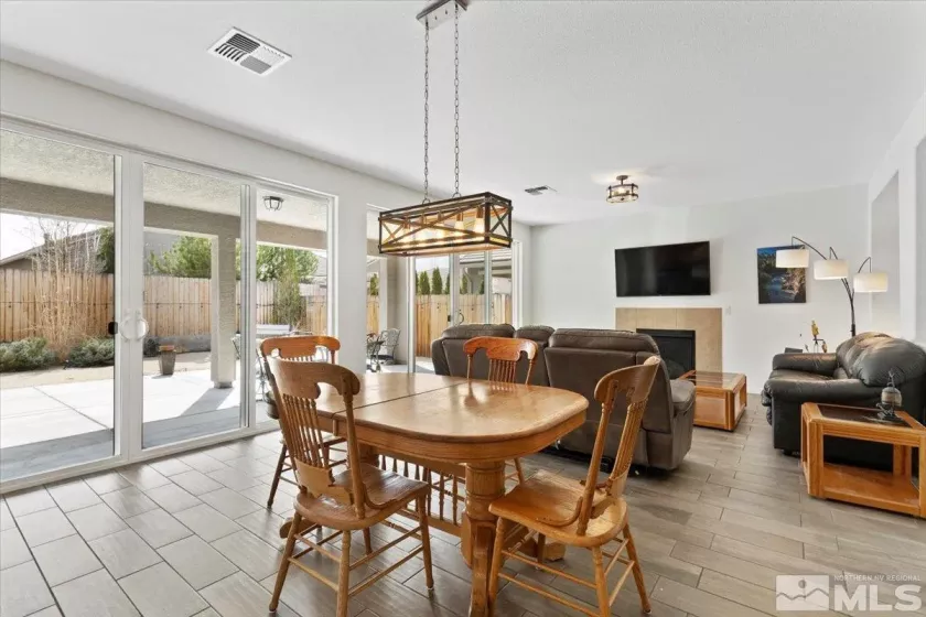 9820 Hafflinger, Reno, Nevada 89521, 2 Bedrooms Bedrooms, ,2 BathroomsBathrooms,Residential,Residential,Hafflinger,250003265
