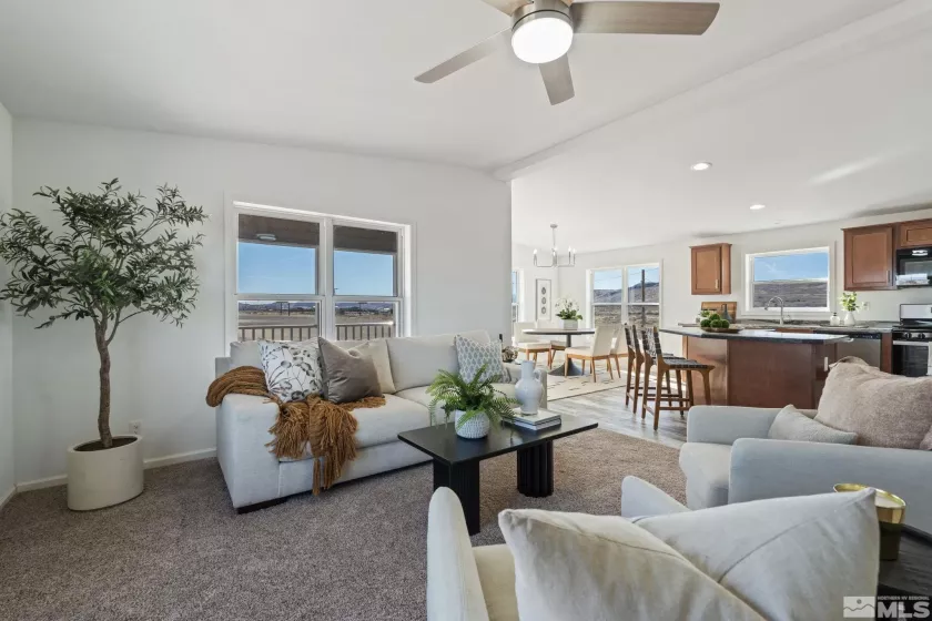 7605 Remington, Silver Springs, Nevada 89429, 3 Bedrooms Bedrooms, ,2 BathroomsBathrooms,Residential,Residential,Remington,250003930