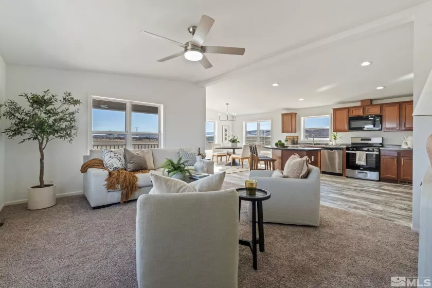 7605 Remington, Silver Springs, Nevada 89429, 3 Bedrooms Bedrooms, ,2 BathroomsBathrooms,Residential,Residential,Remington,250003930