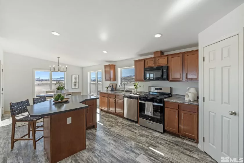 7605 Remington, Silver Springs, Nevada 89429, 3 Bedrooms Bedrooms, ,2 BathroomsBathrooms,Residential,Residential,Remington,250003930