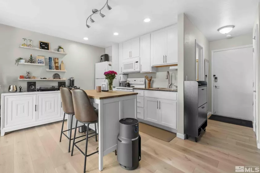 115 Tramway, Stateline, Nevada 89449, 2 Bedrooms Bedrooms, ,2 BathroomsBathrooms,Residential,Residential,Tramway,250003921