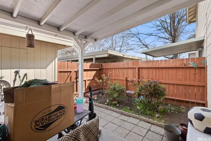 377 Smithridge Park, Reno, Nevada 89502, 2 Bedrooms Bedrooms, ,2 BathroomsBathrooms,Residential,Residential,Smithridge Park,250003919