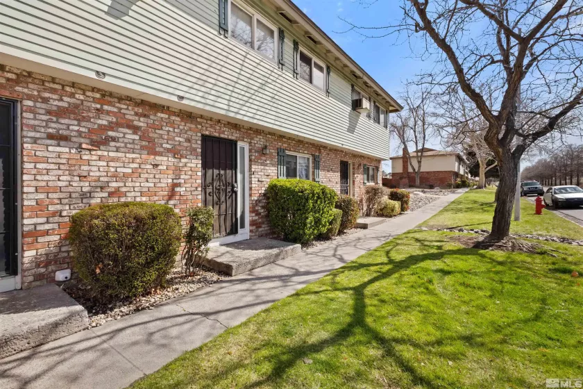 377 Smithridge Park, Reno, Nevada 89502, 2 Bedrooms Bedrooms, ,2 BathroomsBathrooms,Residential,Residential,Smithridge Park,250003919