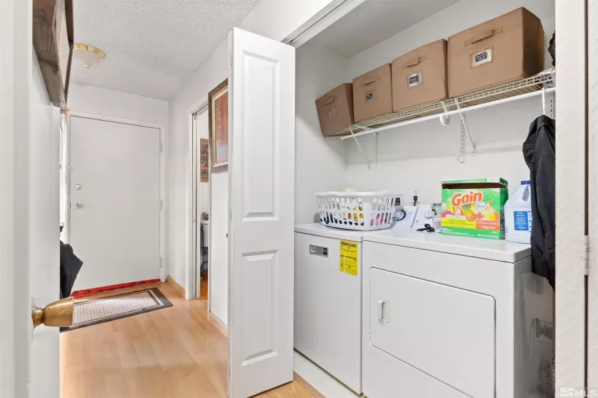 377 Smithridge Park, Reno, Nevada 89502, 2 Bedrooms Bedrooms, ,2 BathroomsBathrooms,Residential,Residential,Smithridge Park,250003919