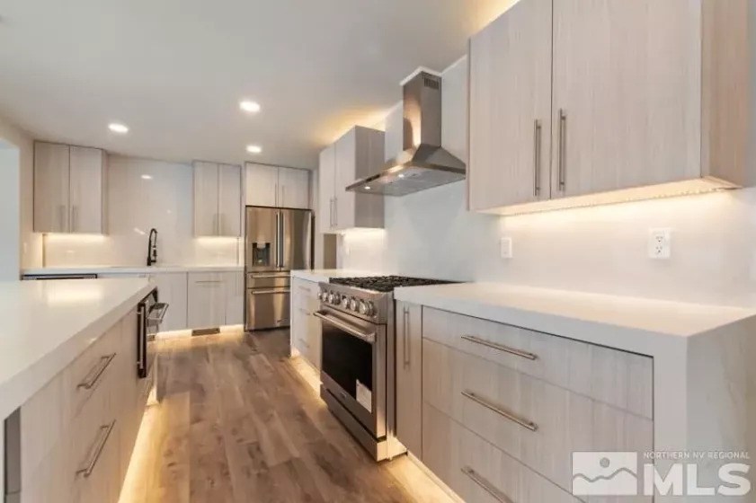 995 Skyline, Reno, Nevada 89509, 4 Bedrooms Bedrooms, ,3 BathroomsBathrooms,Residential,Residential,Skyline,250003867