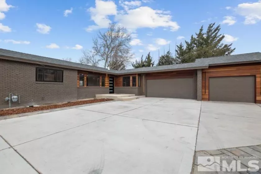 995 Skyline, Reno, Nevada 89509, 4 Bedrooms Bedrooms, ,3 BathroomsBathrooms,Residential,Residential,Skyline,250003867