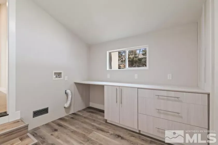 995 Skyline, Reno, Nevada 89509, 4 Bedrooms Bedrooms, ,3 BathroomsBathrooms,Residential,Residential,Skyline,250003867