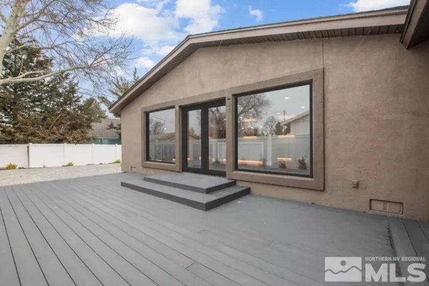 995 Skyline, Reno, Nevada 89509, 4 Bedrooms Bedrooms, ,3 BathroomsBathrooms,Residential,Residential,Skyline,250003867