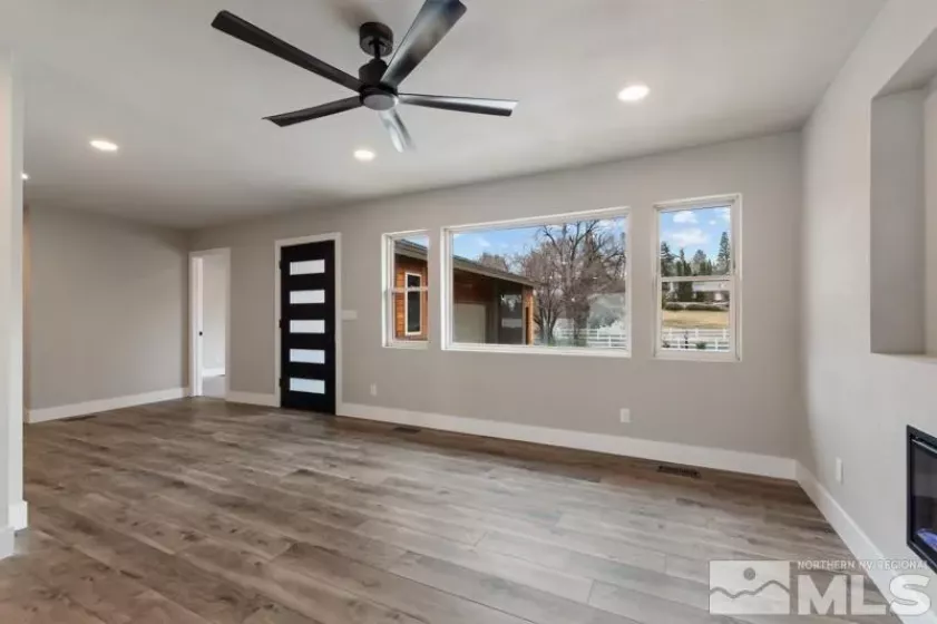 995 Skyline, Reno, Nevada 89509, 4 Bedrooms Bedrooms, ,3 BathroomsBathrooms,Residential,Residential,Skyline,250003867