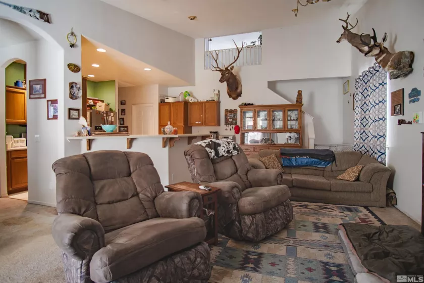 3945 Rainier, Reno, Nevada 89508, 6 Bedrooms Bedrooms, ,3 BathroomsBathrooms,Residential,Residential,Rainier,250003873