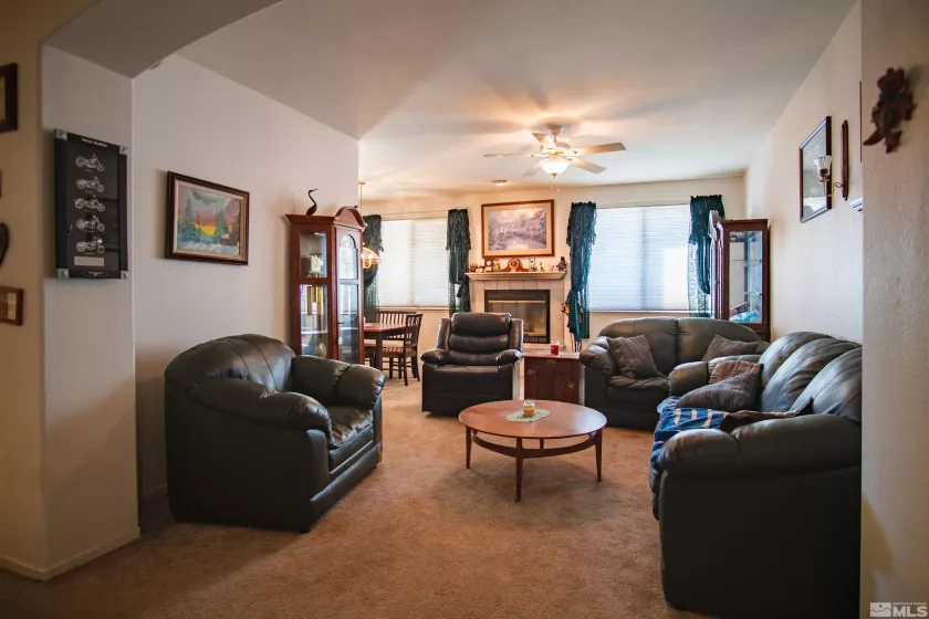 3945 Rainier, Reno, Nevada 89508, 6 Bedrooms Bedrooms, ,3 BathroomsBathrooms,Residential,Residential,Rainier,250003873