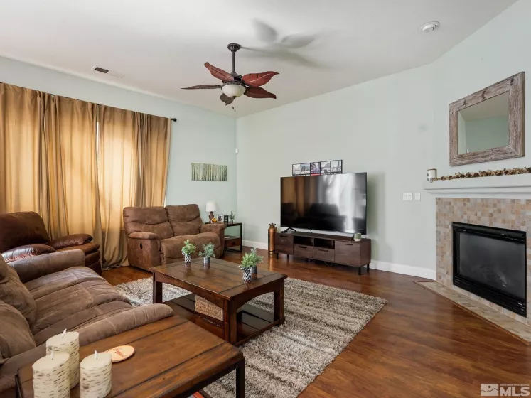 1194 Jasmine, Fernley, Nevada 89408, 3 Bedrooms Bedrooms, ,2 BathroomsBathrooms,Residential,Residential,Jasmine,250003864
