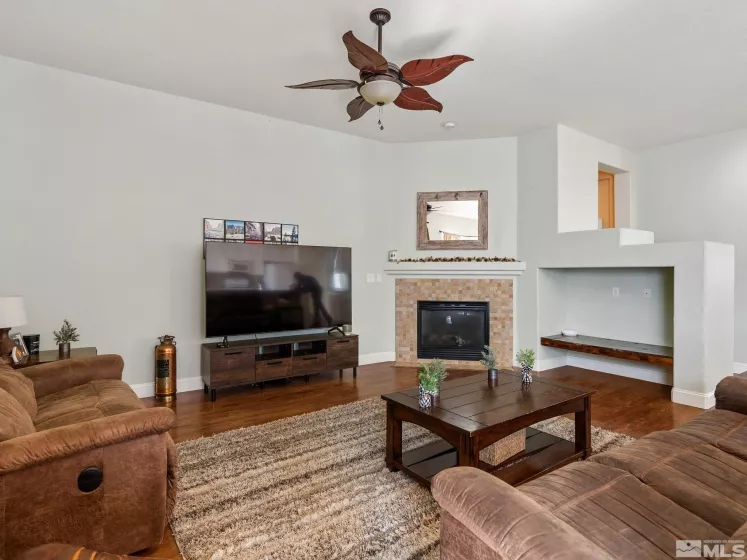 1194 Jasmine, Fernley, Nevada 89408, 3 Bedrooms Bedrooms, ,2 BathroomsBathrooms,Residential,Residential,Jasmine,250003864