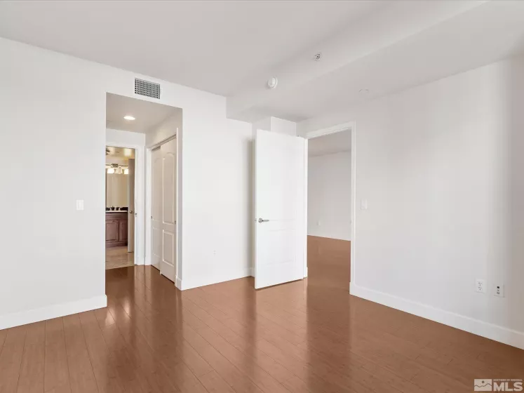 50 Sierra, Reno, Nevada 89501, 1 Bedroom Bedrooms, ,1 BathroomBathrooms,Residential,Residential,Sierra,250003755