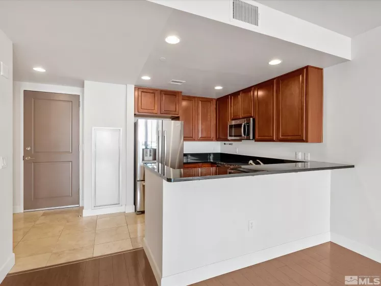50 Sierra, Reno, Nevada 89501, 1 Bedroom Bedrooms, ,1 BathroomBathrooms,Residential,Residential,Sierra,250003755