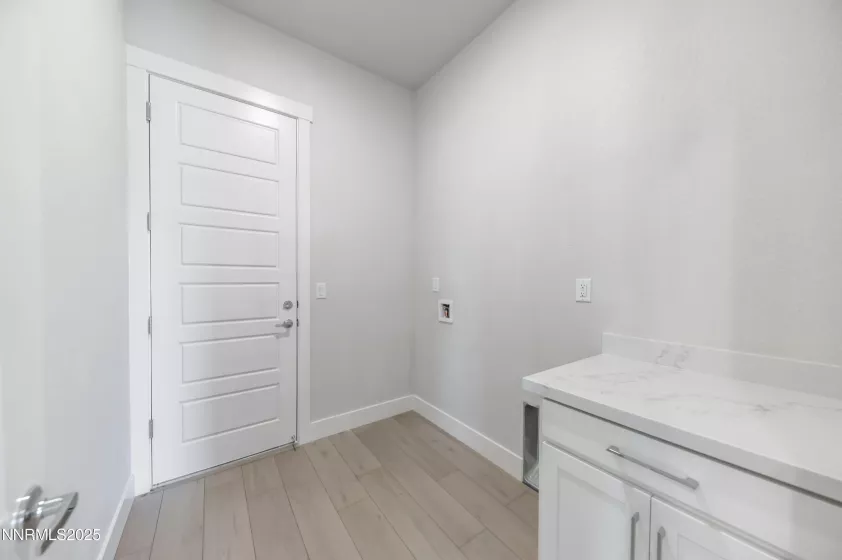 1357 Silver View, Sparks, Nevada 89436, 4 Bedrooms Bedrooms, ,4 BathroomsBathrooms,Residential,Residential,Silver View,250003740