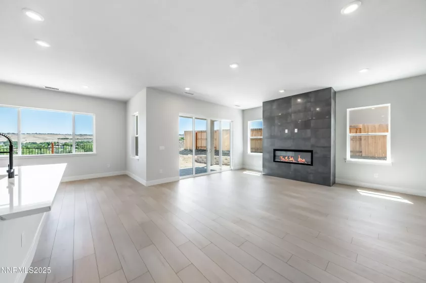 1357 Silver View, Sparks, Nevada 89436, 4 Bedrooms Bedrooms, ,4 BathroomsBathrooms,Residential,Residential,Silver View,250003740
