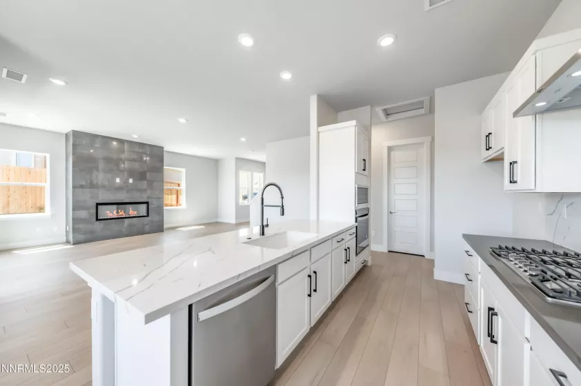 1357 Silver View, Sparks, Nevada 89436, 4 Bedrooms Bedrooms, ,4 BathroomsBathrooms,Residential,Residential,Silver View,250003740