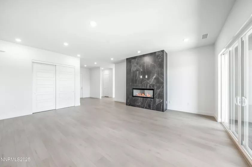 1325 Silver View, Sparks, Nevada 89436, 3 Bedrooms Bedrooms, ,4 BathroomsBathrooms,Residential,Residential,Silver View,250003748
