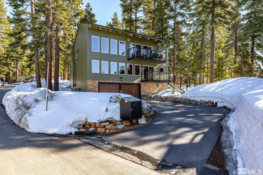 1005 Marlene, Incline Village, Nevada 89451, 4 Bedrooms Bedrooms, ,3 BathroomsBathrooms,Residential,Residential,Marlene,250003689