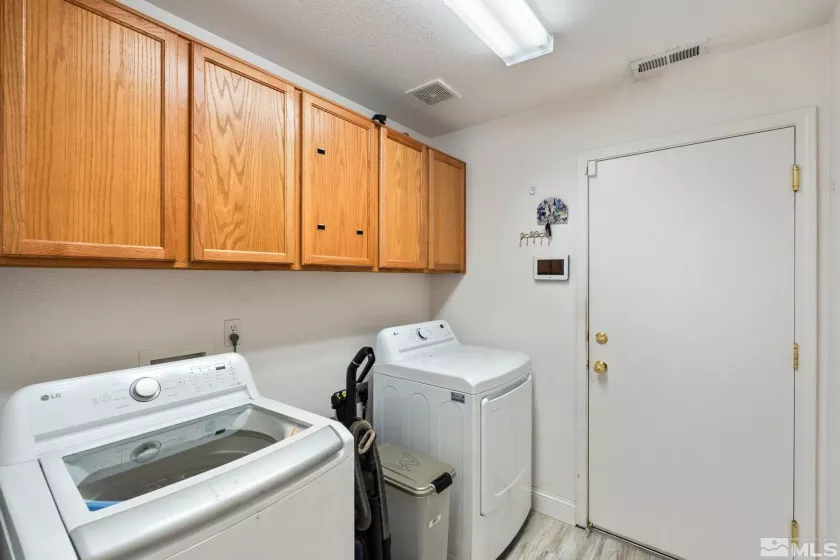 7721 Welsh, Reno, Nevada 89506, 4 Bedrooms Bedrooms, ,2 BathroomsBathrooms,Residential,Residential,Welsh,250003685